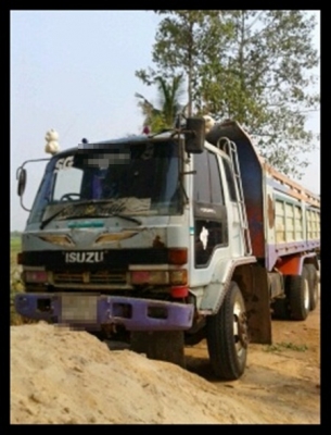 ร๊อคกี้ 210 วางเครื่อง 240 สภาพดี สวยมาก