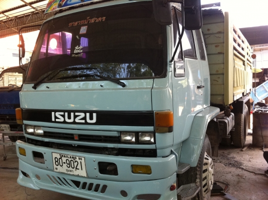 ขายรถบรรทุก 10 ล้อ ดั้ม ISUZU นางฟ้า 195 สภาพสวยมาก กระบะดั้มสามมิตร