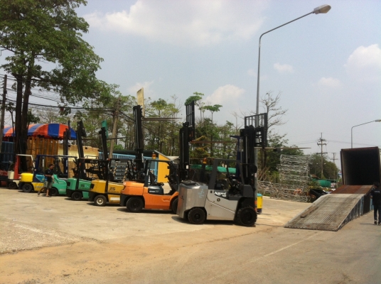 ขายฟอร์คลิฟต์     แท้จาญี่ปุ่น สีเดิมและตัวถังสภาพเดิมจากญี่ปุ่น     นำเข้าจากญี่ปุ่น  ไม่เคยใช้งานในเมืองไทย