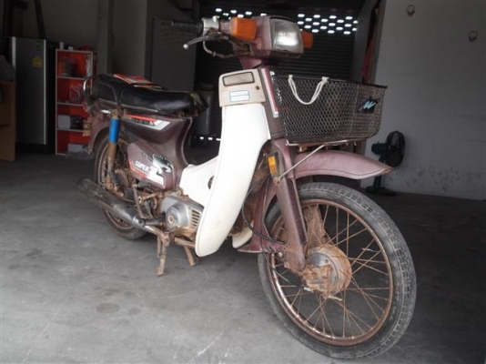 ขาย C700 มีเล่มทะเบียนสภาพแห้งๆเดิมๆ (จัดส่งต่างจังหวัดได้ครับ)