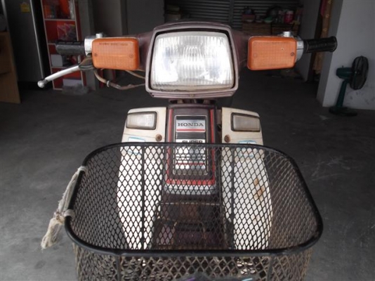 ขาย C700 มีเล่มทะเบียนสภาพแห้งๆเดิมๆ (จัดส่งต่างจังหวัดได้ครับ)