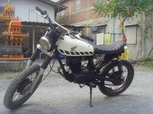 ขาย/แลก Honda wing125 แต่ง Tracker โหดๆ15900 ขาย/แลก Honda wing125 แต่ง Tracker โหดๆ15900
