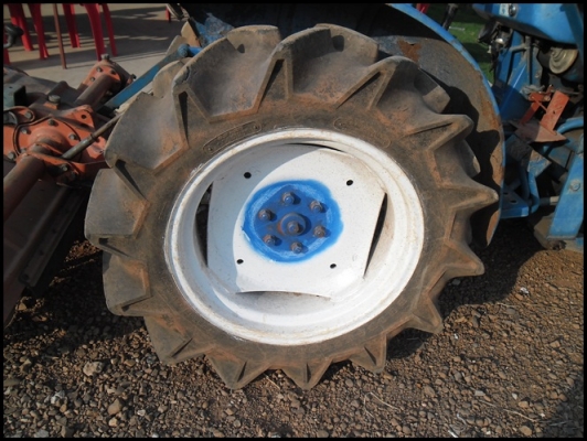 รถไถ E15 สภาพดี สวยๆ