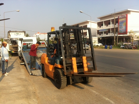 ขายฟอร์คลิฟต์ TOYOTA 7FG35 SIDE SHIP งายาว 2 M รถหนัก 6 ton !! ขอบคุณผู้ประสงค์ไม่ออกนาม กทม ขายฟอร์คลิฟต์ TOYOTA 7FG35 SIDE SHIP งายาว 2 M รถหนัก 6 ton !! ขอบคุณผู้ประสงค์ไม่ออกนาม กทม