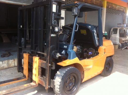 ขายฟอร์คลิฟต์ TOYOTA 7FG35 SIDE SHIP งายาว 2 M รถหนัก 6 ton !! ขอบคุณผู้ประสงค์ไม่ออกนาม กทม ขายฟอร์คลิฟต์ TOYOTA 7FG35 SIDE SHIP งายาว 2 M รถหนัก 6 ton !! ขอบคุณผู้ประสงค์ไม่ออกนาม กทม