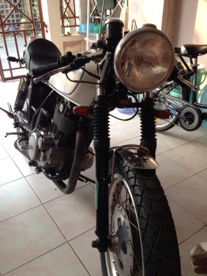 คนรู้จักฝากลงขาย sr400 cafe อินวอย ติดต่อเจ้าของโดยตรงเลยครับ