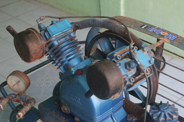 ปั๊มลม2 สูบ ยี่ห้อ PUMA (ของแท้ๆครับ)มากกว่า3 แรง สภาพดีครับ ปั๊มลม2 สูบ ยี่ห้อ PUMA (ของแท้ๆครับ)มากกว่า3 แรง สภาพดีครับ