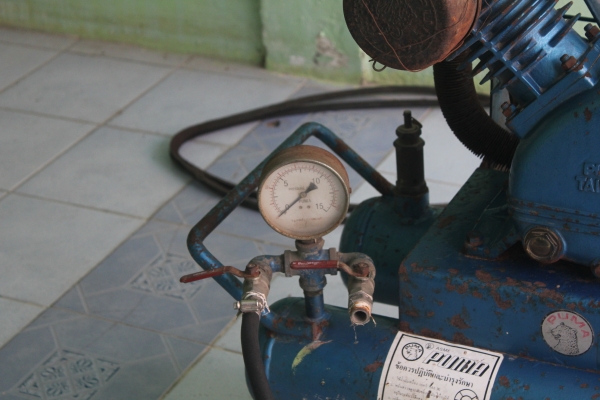 ปั๊มลม2 สูบ ยี่ห้อ PUMA (ของแท้ๆครับ)มากกว่า3 แรง สภาพดีครับ ปั๊มลม2 สูบ ยี่ห้อ PUMA (ของแท้ๆครับ)มากกว่า3 แรง สภาพดีครับ