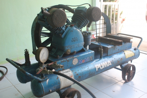 ปั๊มลม2 สูบ ยี่ห้อ PUMA (ของแท้ๆครับ)มากกว่า3 แรง สภาพดีครับ ปั๊มลม2 สูบ ยี่ห้อ PUMA (ของแท้ๆครับ)มากกว่า3 แรง สภาพดีครับ