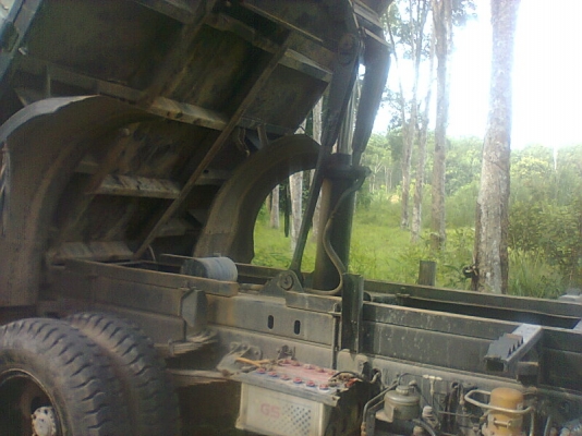 6ล้อดั้มFF3H 195แรง รถออกห้างแท้ ดั้ม3มิตร รถบ้าน