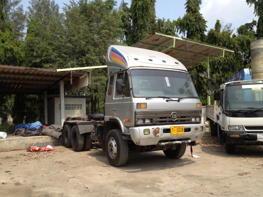 NISSAN UD หัวลาก 230 hp สภาพสวยพร้อมใช้งาน