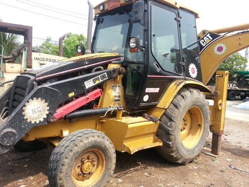 ขายรถตักหน้าขุดหลัง CAT424D  สภาพดี