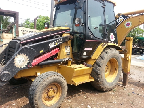 ขายรถตักหน้าขุดหลัง CAT424D สภาพดี ขายรถตักหน้าขุดหลัง CAT424D สภาพดี
