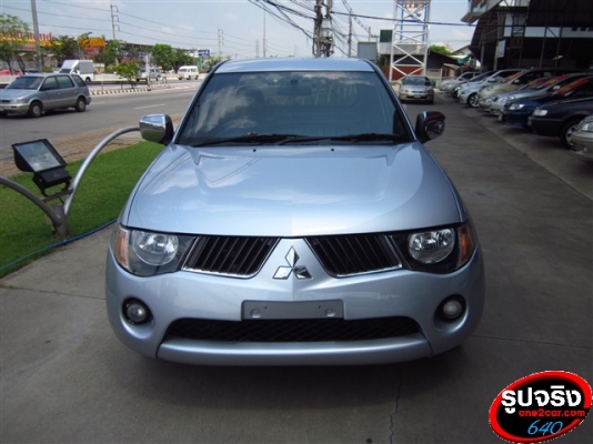 TOYOTA TRITON 2.5 CAB สีเงิน ปี 2007 เกียร์ธรรมดา ดาวน์ 25,000 บาท