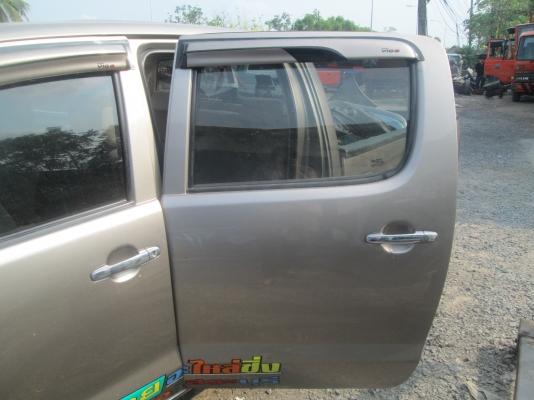 ขายประตูหน้า-หลัง L  VIGO