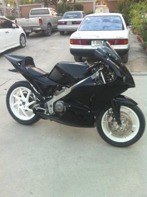 (ลดอีกคับ) VFR400 nc24 มีเล่มทะเบียน  52000 ลดเหลือ 45000 เอาไปเลยคับ