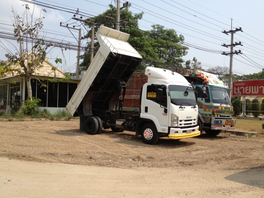 ISUZU DECA 210 hp ดั้ม รถใช้ 9x,xxx km