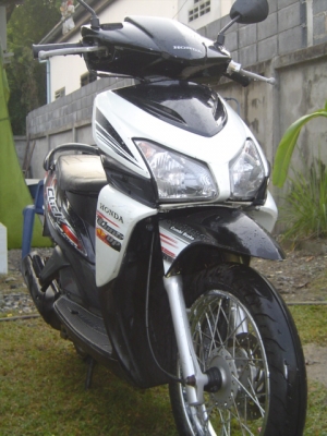 Click เดิมๆ สวยเครื่องเงียบ Click เดิมๆ สวยเครื่องเงียบ