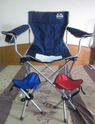 **ลดราคาครับ**เก้าอี้สนาม 3 ตัว ขายถูกๆครับ