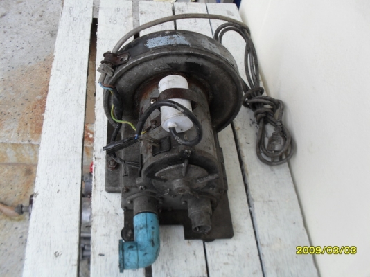 ขายปั้มลมท่อ มอเตอร์ขนาด 135 watt  11o volt ของญี่ปุ่น