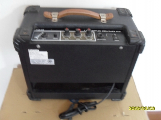 ขายแอมป์ขยายกีตาร์ ของยี่ห้อ ROCK รุ่นเล็ก