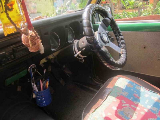 ขาย MAZDA FAMILIA 1.3 สีเขียวเกียร์ธรรมดา ทะเบียนเต็มพร้อมชุดโอน ขายตามสภาพ 35000 บาท