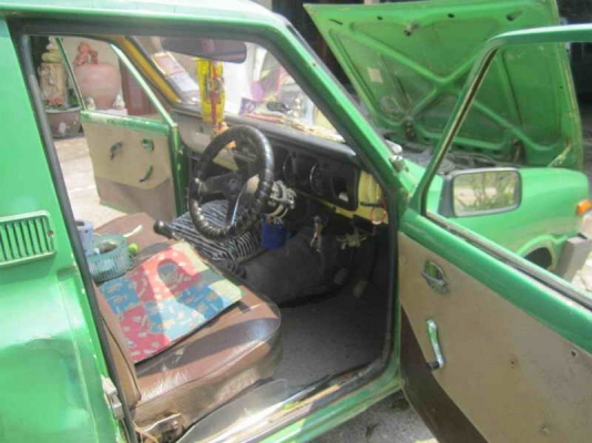 ขาย MAZDA FAMILIA 1.3 สีเขียวเกียร์ธรรมดา ทะเบียนเต็มพร้อมชุดโอน ขายตามสภาพ 35000 บาท