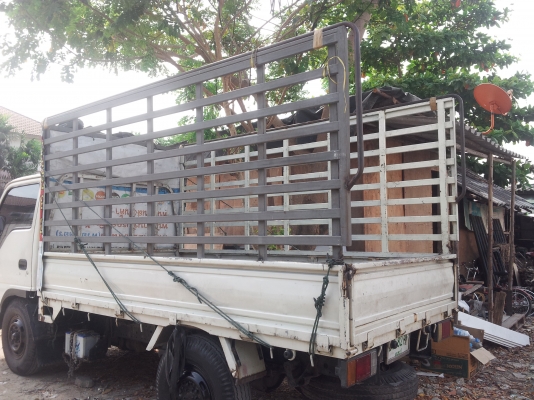 ขายแล้วครับ มาไวไปเร็ว สวย ถูก ขายกระบะ พร้อมคอก ยาว 3.10 ม.สูง1.6 ม.สวยไม่มีผุ หรือแยกขายก็ได้