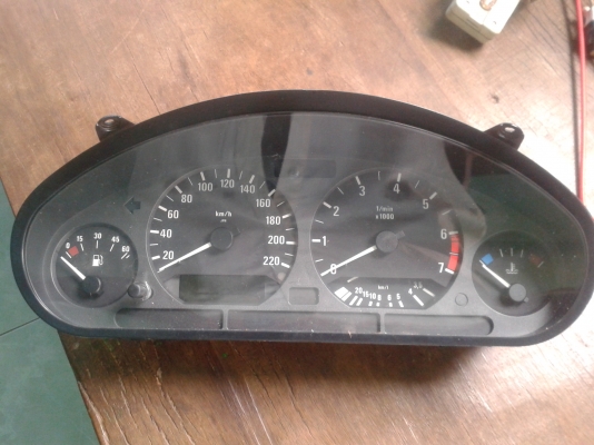 เรือนไมล์ bmw 318