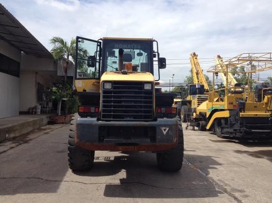 รถตักล้อยาง Komatsu WA200-5 รภเก่านอกนำเข้าจากญี่ปุ่่น พร้อมใข้งานทันที 091 695-6445