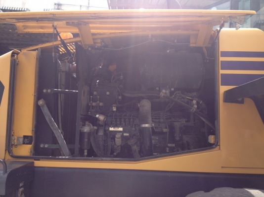 รถตักล้อยาง Komatsu WA200-5 รภเก่านอกนำเข้าจากญี่ปุ่่น พร้อมใข้งานทันที 091 695-6445