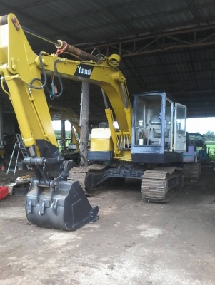 ขายรถขุด ยี่ห้อ KOBELCO  YUTANI YS400 ราคา 295,000 บาท