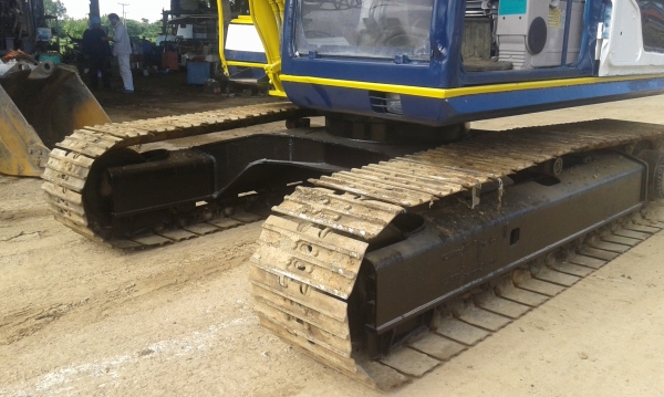 ขายรถขุด ยี่ห้อ KOBELCO SK120-3 รถเก่านอก มีเอกสาร ทำสีใหม่ มีแอร์ ปรับสภาพพร้อมใช้งาน  ราคา 860,000 บาท