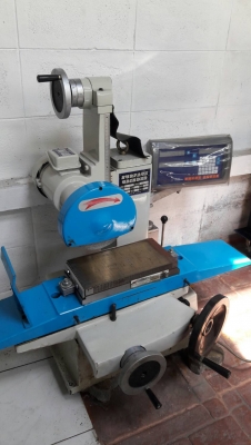 ขายเครื่องเจียร์ราบแบบตั้งโต๊ะSURFACE GRINDER GSG-612B สภาพนางฟ้า ใช้งานได้ปรกติครับ ใช้ไฟโรงงาน และไฟบ้านได้ มีตัวแปลงให้ แถม จอลิเนียร์สเกลของใหม่ไม่เคยใช้ครบชุด ขายเครื่องเจียร์ราบแบบตั้งโต๊ะSURFACE GRINDER GSG-612B สภาพนางฟ้า ใช้งานได้ปรกติครับ ใช้ไฟโรงงาน และไฟบ้านได้ มีตัวแปลงให้ แถม จอลิเนียร์สเกลของใหม่ไม่เคยใช้ครบชุด