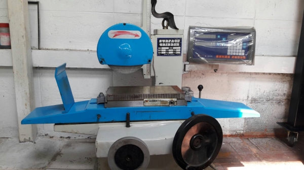 ขายเครื่องเจียร์ราบแบบตั้งโต๊ะSURFACE GRINDER GSG-612B สภาพนางฟ้า ใช้งานได้ปรกติครับ ใช้ไฟโรงงาน และไฟบ้านได้ มีตัวแปลงให้ แถม จอลิเนียร์สเกลของใหม่ไม่เคยใช้ครบชุด ขายเครื่องเจียร์ราบแบบตั้งโต๊ะSURFACE GRINDER GSG-612B สภาพนางฟ้า ใช้งานได้ปรกติครับ ใช้ไฟโรงงาน และไฟบ้านได้ มีตัวแปลงให้ แถม จอลิเนียร์สเกลของใหม่ไม่เคยใช้ครบชุด