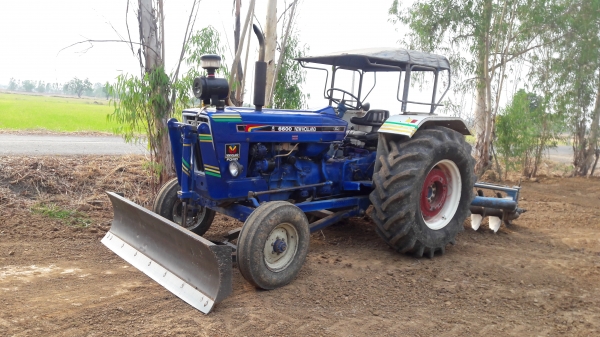 ford 6600 รถพร้อมใช้งาน หน้าหลัง cmt