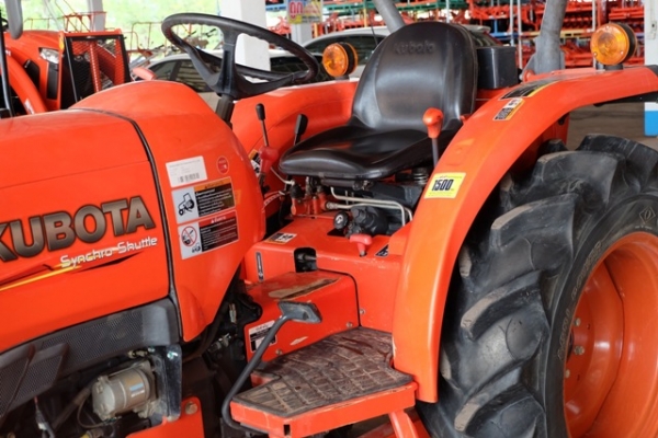 รถไถรุ่น L3608 ใบมีด + ผาน 1 ตัว ดาวน์ 10,000 บาท โทร089-0111624