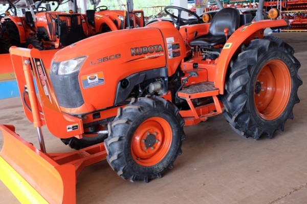 รถไถรุ่น L3608 ใบมีด + ผาน 1 ตัว ดาวน์ 10,000 บาท โทร089-0111624