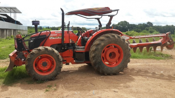 ขายรถไถM8540 พร้อมผานจาน ขายรถไถM8540 พร้อมผานจาน