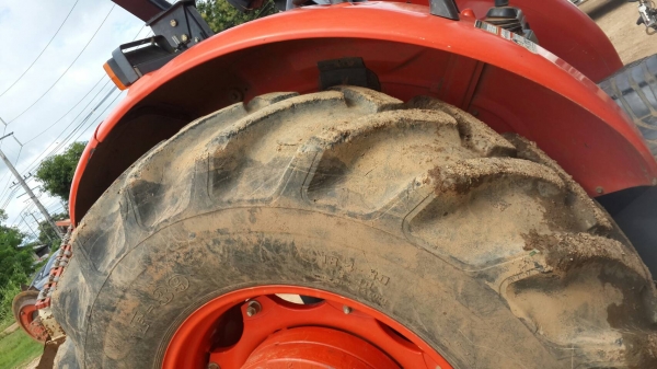 ขายรถไถM8540 พร้อมผานจาน ขายรถไถM8540 พร้อมผานจาน