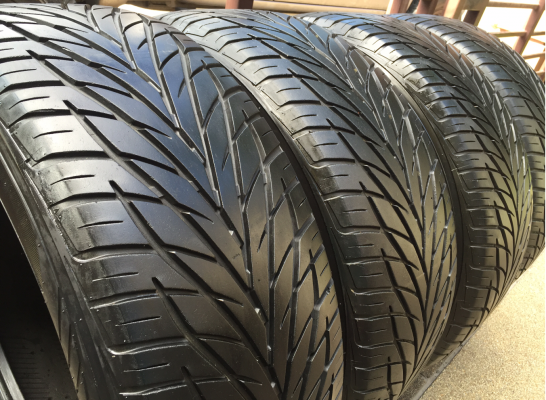 ยาง Toyo 275 55 20 ดอกเต็ม ใช้ยาว ราคาไม่แพง ยาง Toyo 275 55 20 ดอกเต็ม ใช้ยาว ราคาไม่แพง