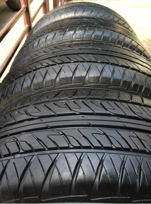 ยาง Dunlop 265 60 18 กลางปี15 ดอกเยอะ ไม่มีปะ ราคาไม่แพง