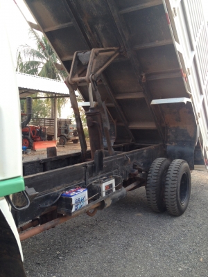 ISUZU ล็อกกี้