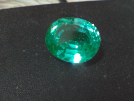 Blue Zircon อัญมณีเพทายแท้ สีฟ้าของน้ำทะเลลึก Blue Zircon อัญมณีเพทายแท้ สีฟ้าของน้ำทะเลลึก