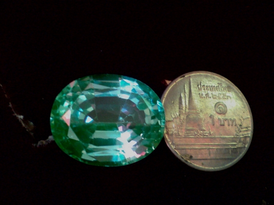 Blue Zircon อัญมณีเพทายแท้ สีฟ้าของน้ำทะเลลึก Blue Zircon อัญมณีเพทายแท้ สีฟ้าของน้ำทะเลลึก