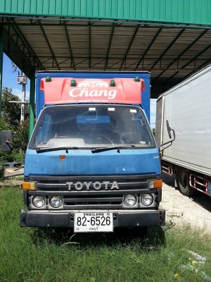 ขายหกล้อTOYOTA ไดน่า0618264154ธีระ