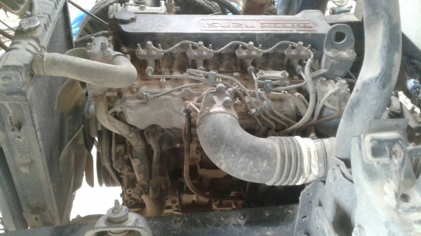 รถอีซูซุ 6 ล้อดั้ม NPR เปลื่ยนเครื่อง 135 แรงม้า ปี 39. สนใจติดต่อ 081 - 6079515