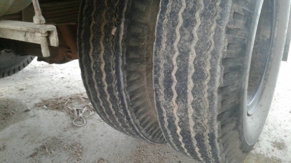 รถอีซูซุ 6 ล้อดั้ม NPR เปลื่ยนเครื่อง 135 แรงม้า ปี 39. สนใจติดต่อ 081 - 6079515