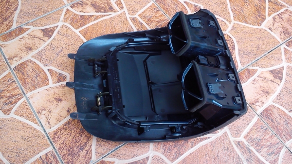 กรอบเก๊ะกลาง NISSAN SUNNY NEO