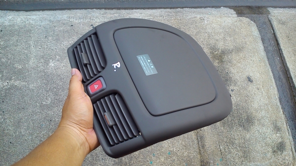 กรอบเก๊ะกลาง NISSAN SUNNY NEO